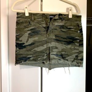 ❌SOLD❌ Never worn skirt